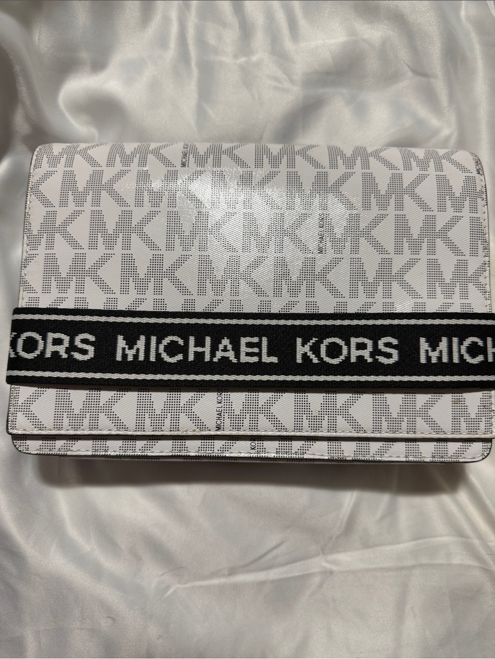 Michael Kors White and Light Gray MK Pattern Zip Pouch NWT